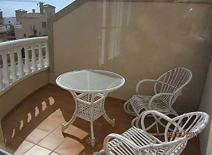 De 8 Camas * Dehesa de Campoamor (Orihuela Costa)